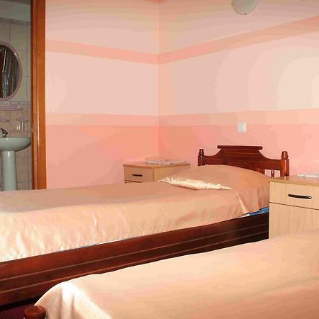 Hotel Muhavets Pruzhany Екстериор снимка