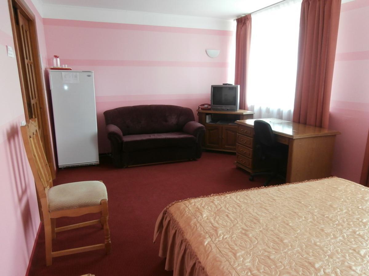 Hotel Muhavets Pruzhany Екстериор снимка